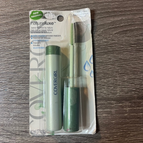 Covergirl Natureluxe Mousse Mascara #530 Black Brow Water Resistant New! Full SZ - Picture 1 of 7